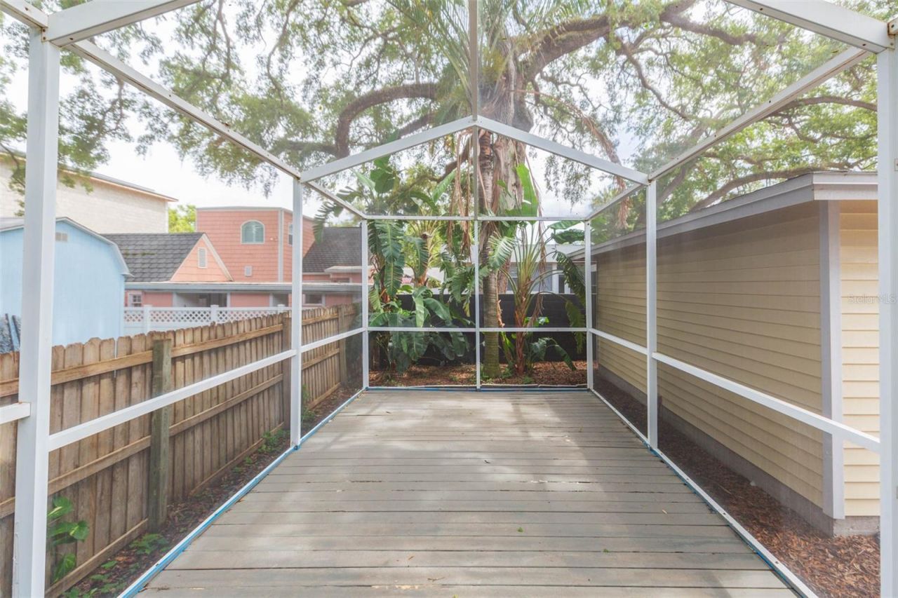 4210 W Roland Street , Tampa, FL 33609 Photo