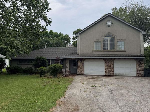 3302 E CEDAR HILLS Drive, Chillicothe, IL 61523