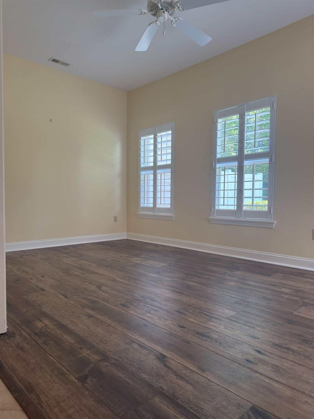 715 Botany Loop  Photo 11