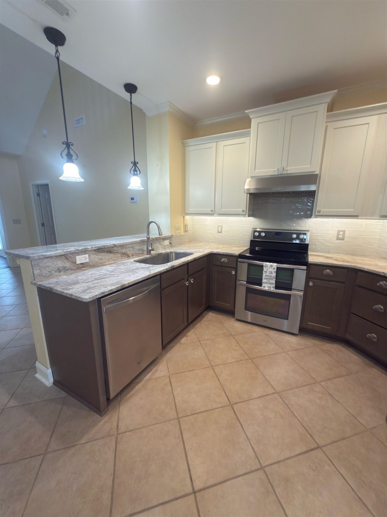 715 Botany Loop  Photo 4