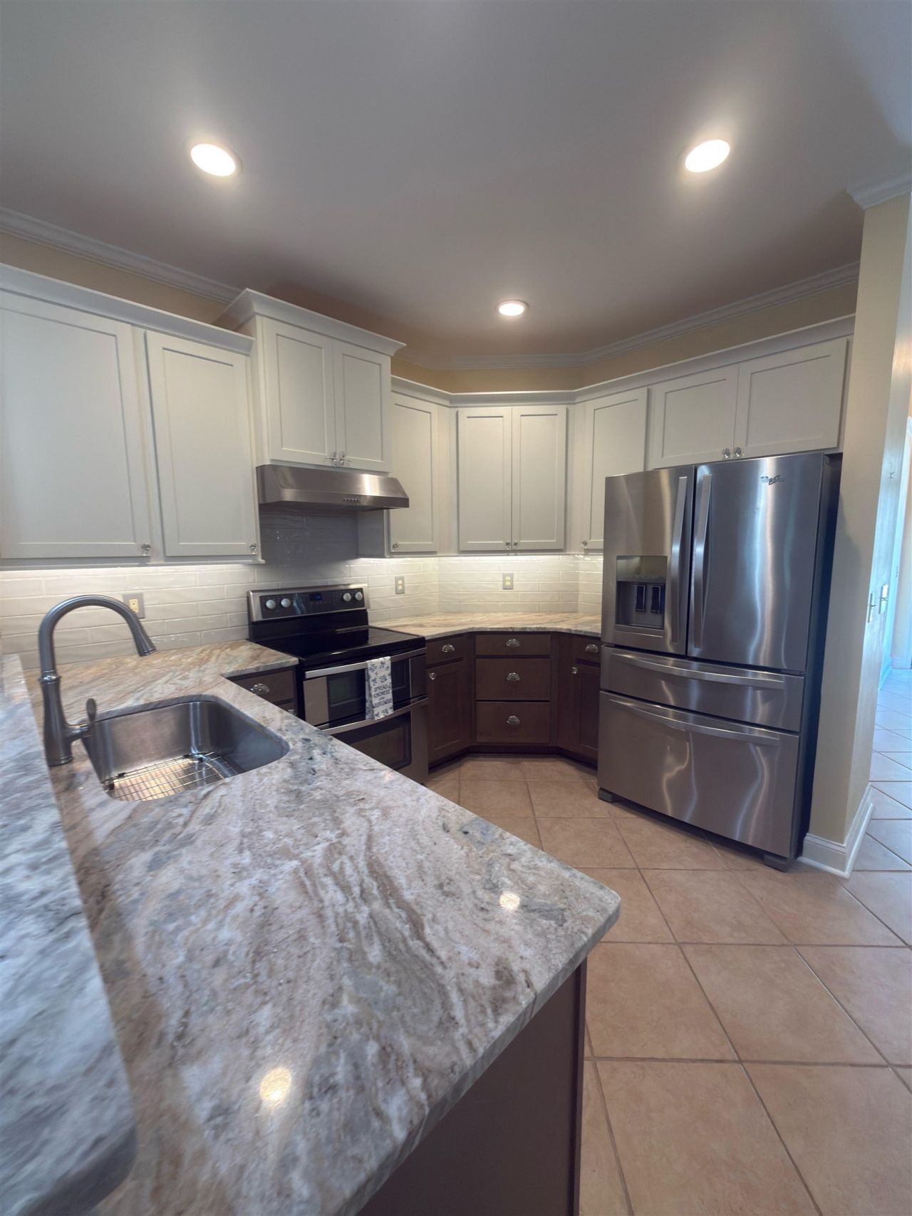 715 Botany Loop  Photo 5