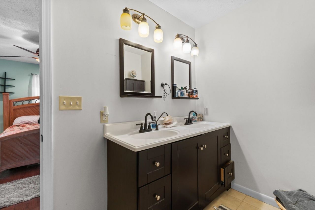 455 River Rd.  Photo 19
