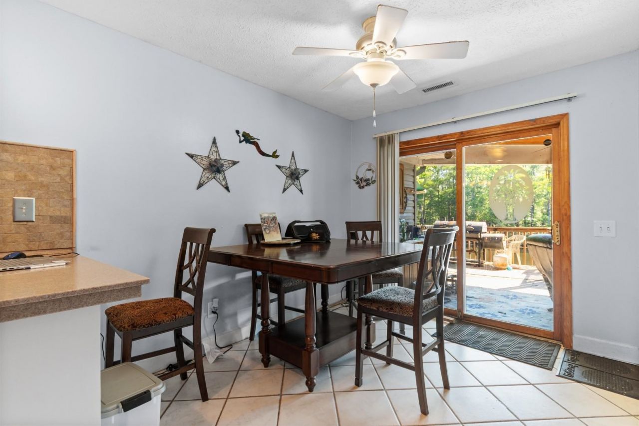 455 River Rd.  Photo 6