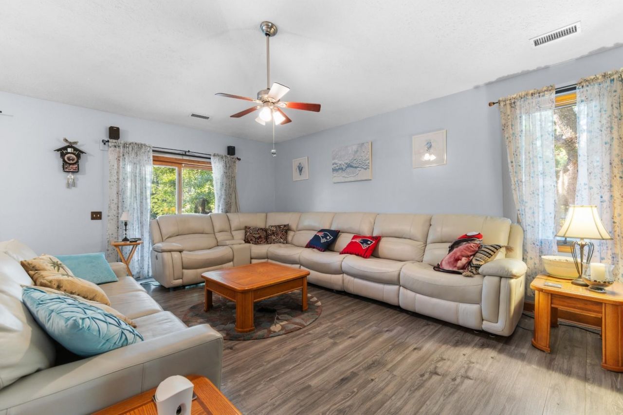 455 River Rd.  Photo 7