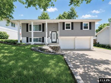 1605 N 106th Street, Omaha, NE 68144