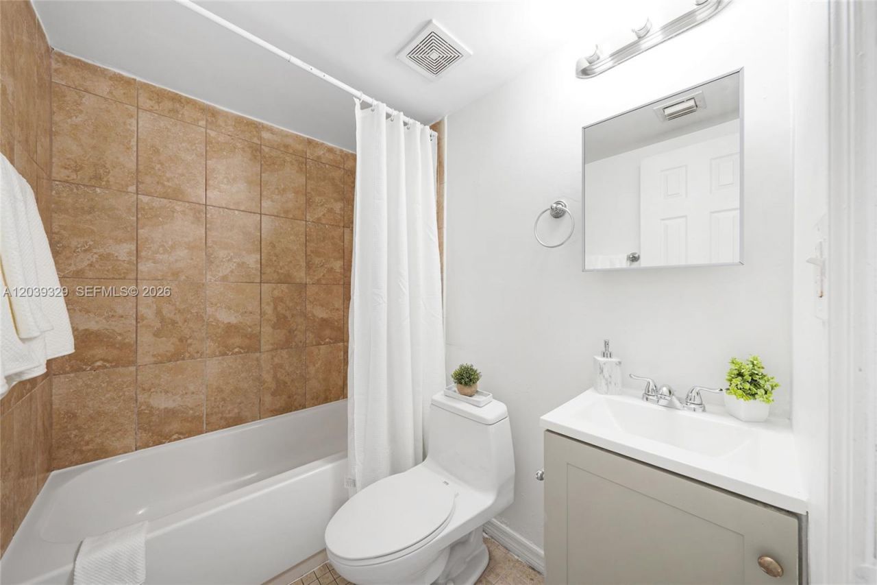 480 NW 24th Ave , Unit 23, Fort Lauderdale, FL 33311 Photo