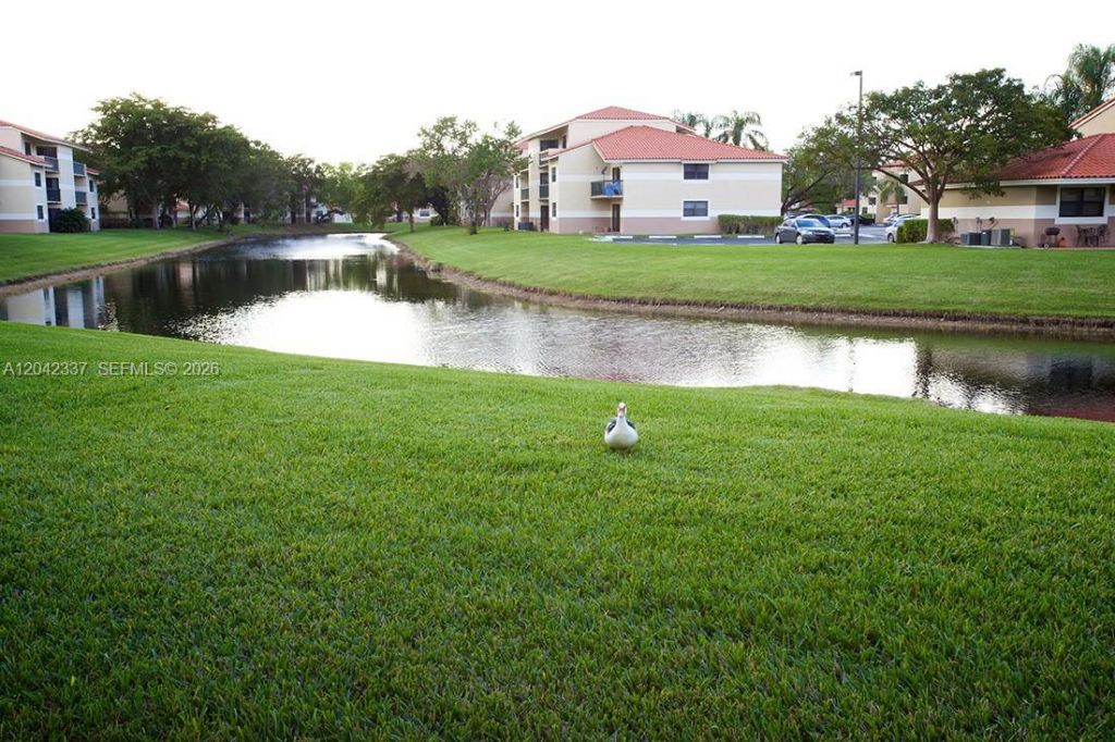 9877 Nob Hill Ln , Unit 9877, Sunrise, FL 33351 Photo