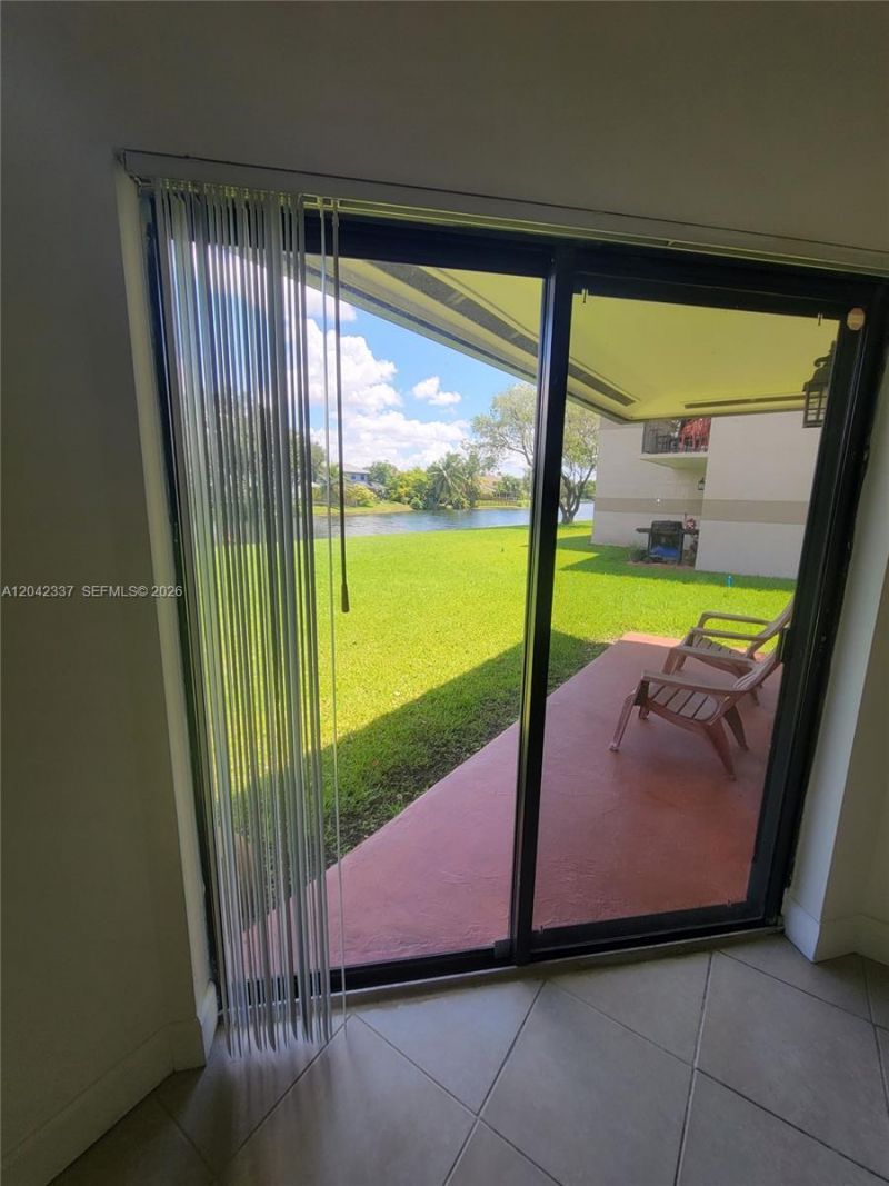 9877 Nob Hill Ln , Unit 9877, Sunrise, FL 33351 Photo