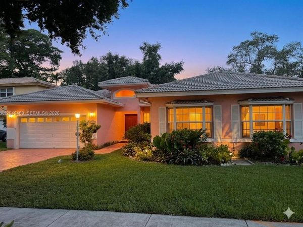 9812 SW 77th Pl , Miami, FL 33156