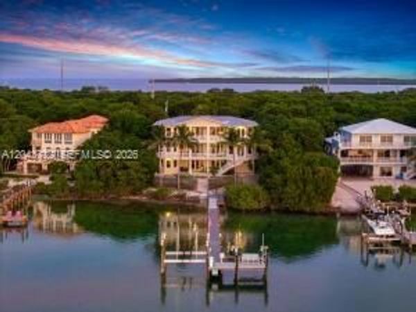 104 Coastal Dr , Key Largo, FL 33037