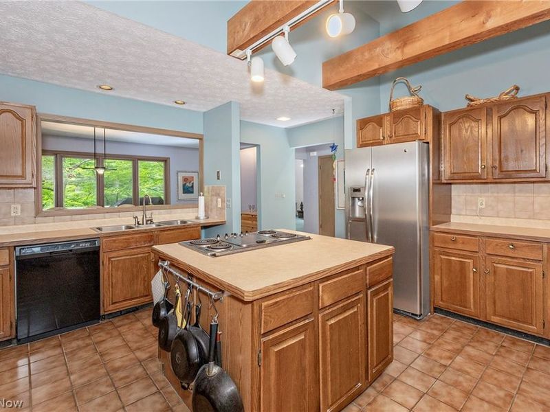 15490 Riddle Road, Chagrin Falls, OH 44022 Photo 13