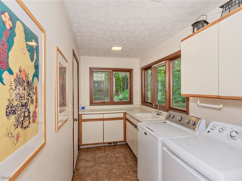 15490 Riddle Road, Chagrin Falls, OH 44022 Photo 16