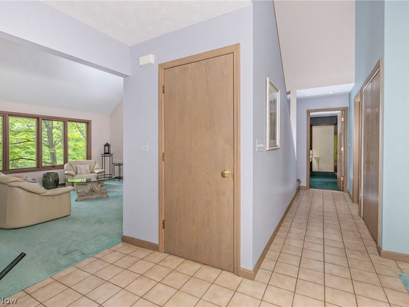 15490 Riddle Road, Chagrin Falls, OH 44022 Photo 7