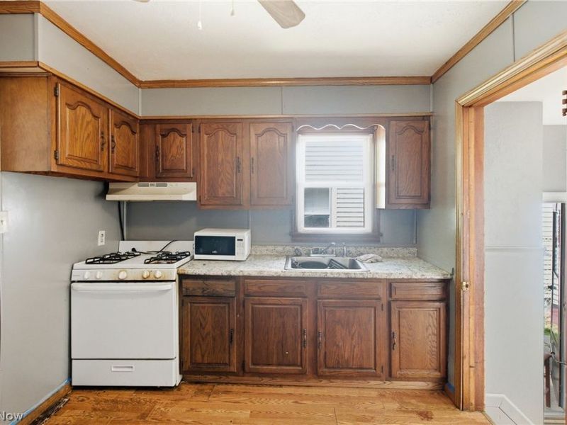 13120 Crennell Avenue, Cleveland, OH 44105 Photo 10