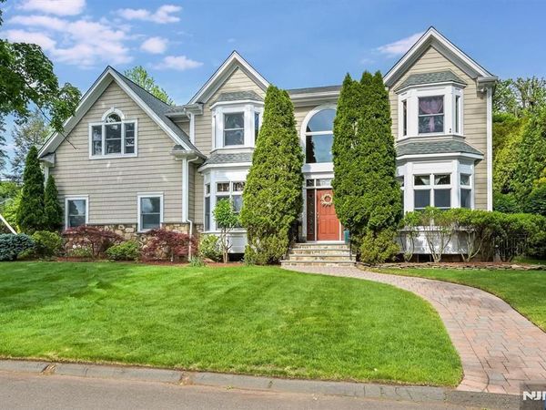 111 Magnolia Avenue, CRESSKILL, NJ 07626