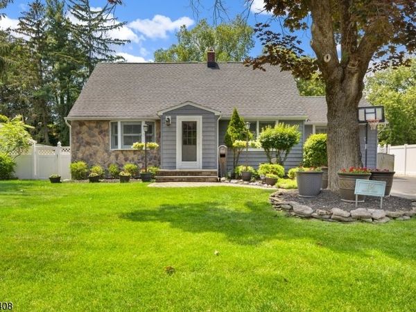 134 Marion Ct, Pompton Lakes, NJ 07442