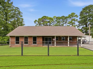 73949 Park Place , Wagoner, OK 74467