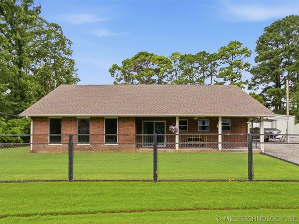 73949 Park Place , Wagoner, OK 74467