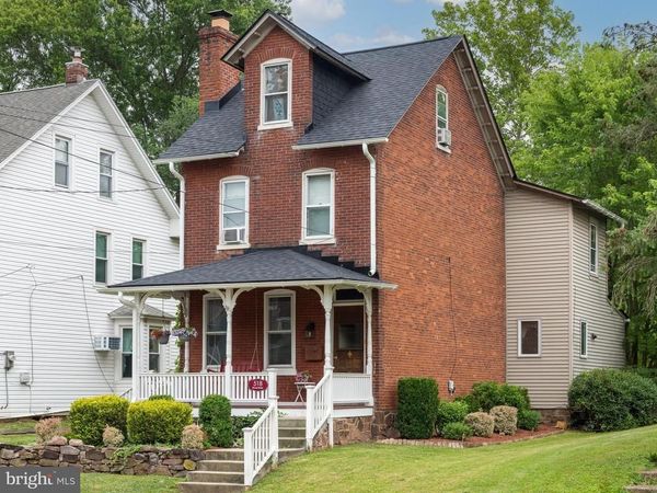 518 BROAD STREET, SPRING CITY, PA 19475