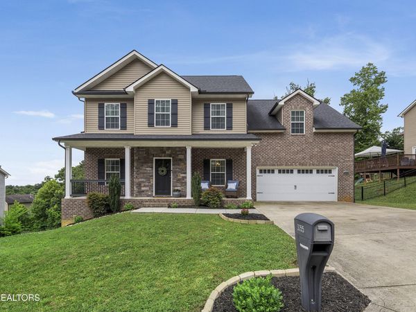 3055 Oakwood Hills Lane, Knoxville, TN 37931