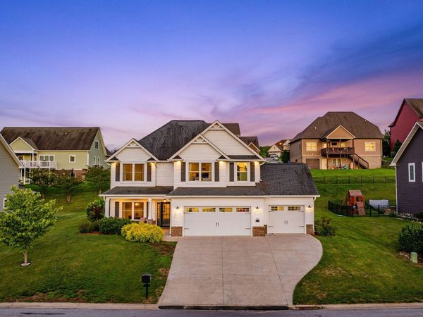 2572 Bridgeforth Crossing, Kingsport, TN 37660