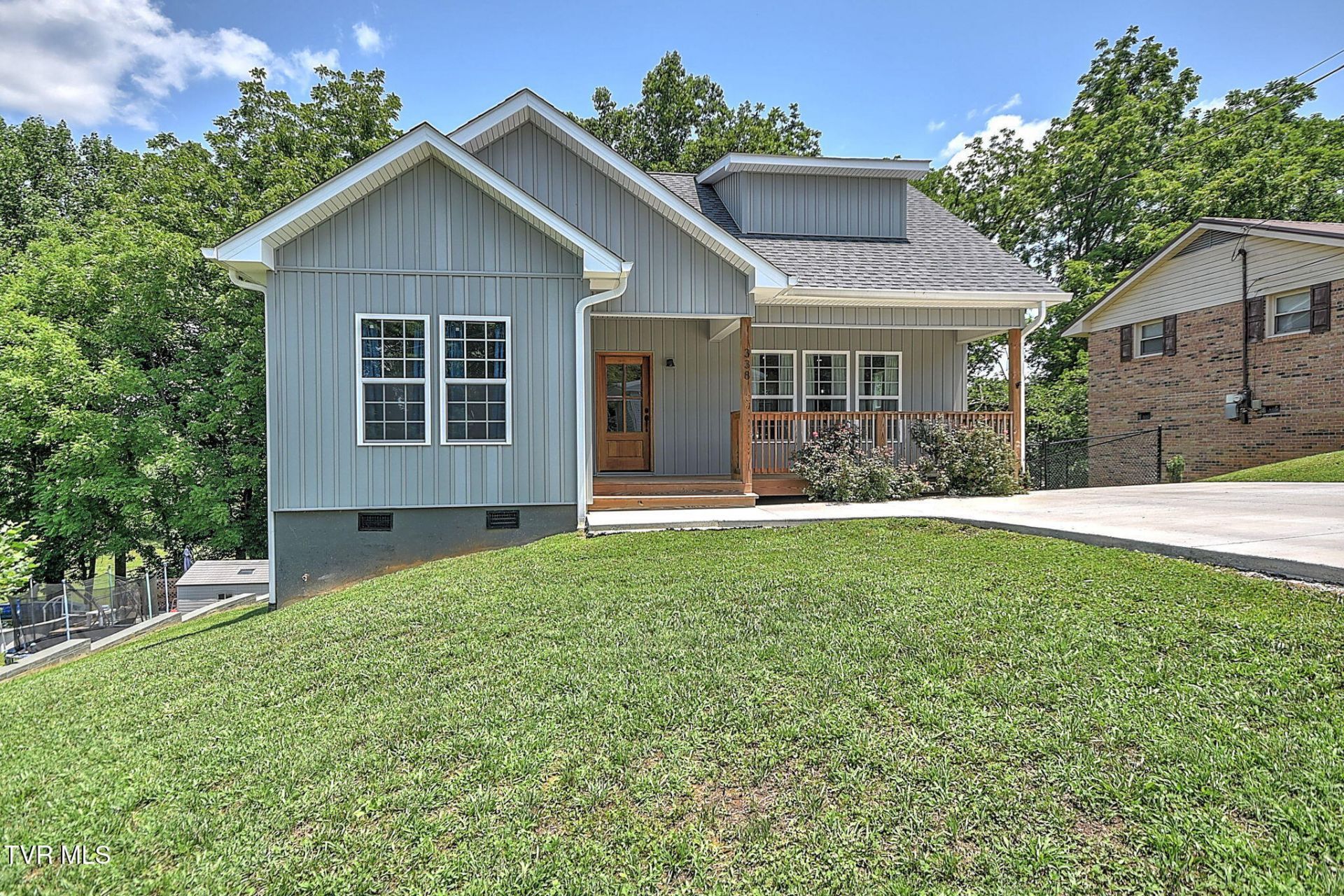 338 Highland Drive, Bluff City, TN 37618 Main Photo