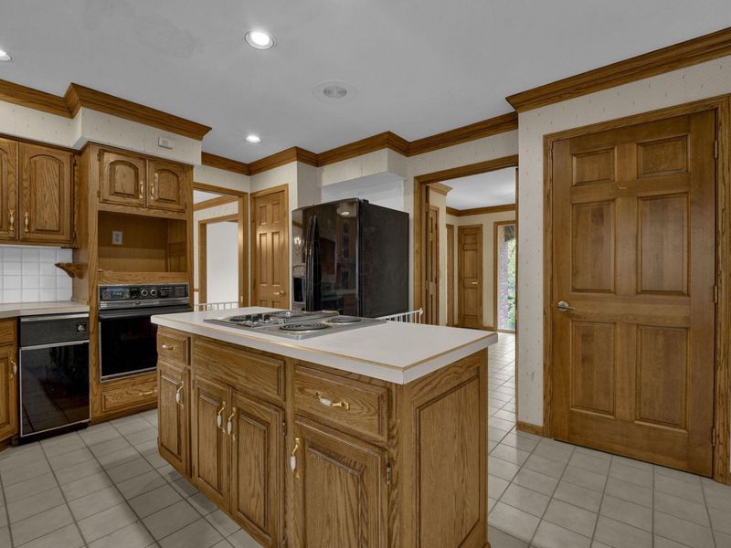 4744 Stonehaven Drive, Columbus, OH 43220 Photo 12