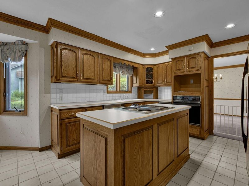 4744 Stonehaven Drive, Columbus, OH 43220 Photo 13