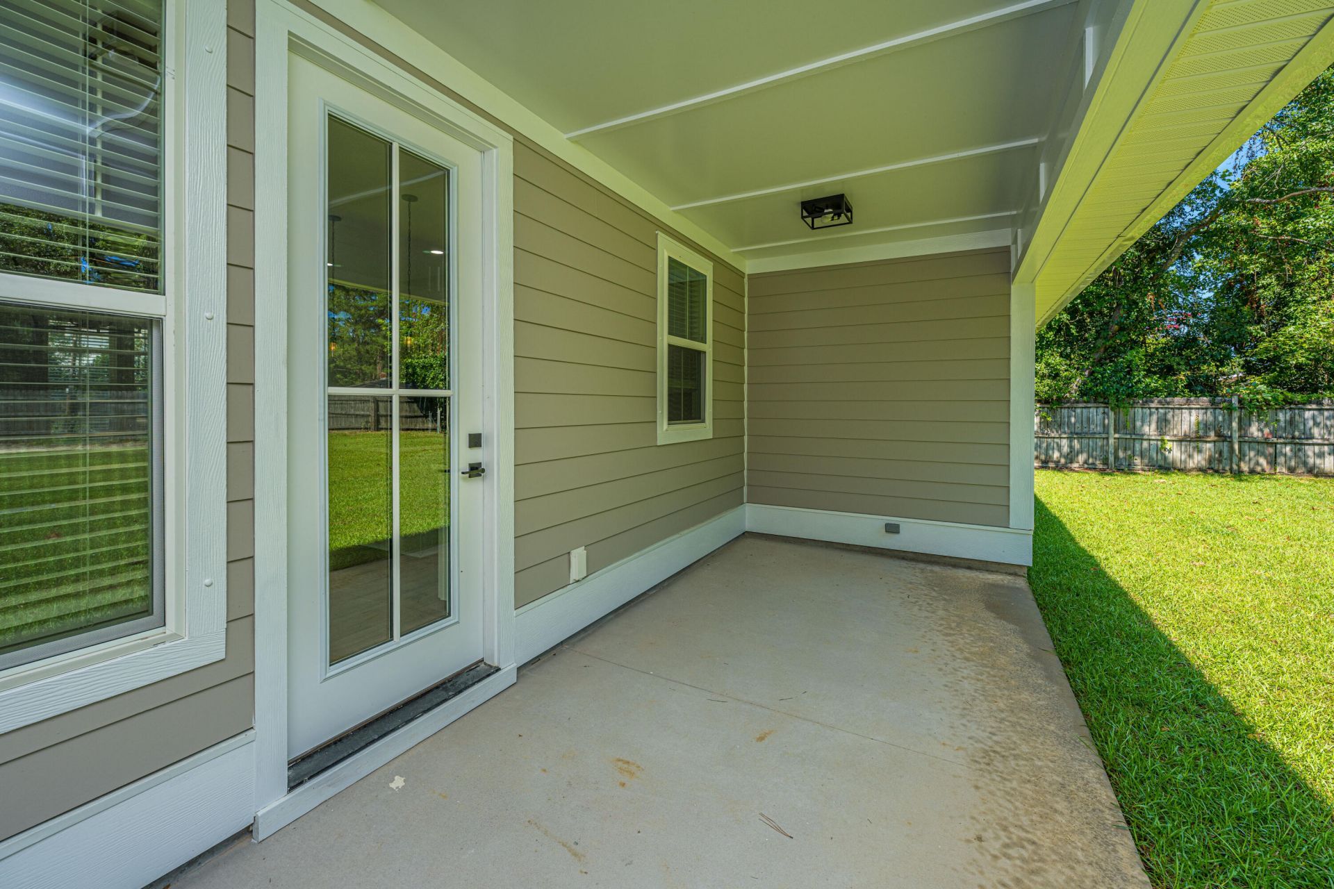 933 Valley Street Photo 31
