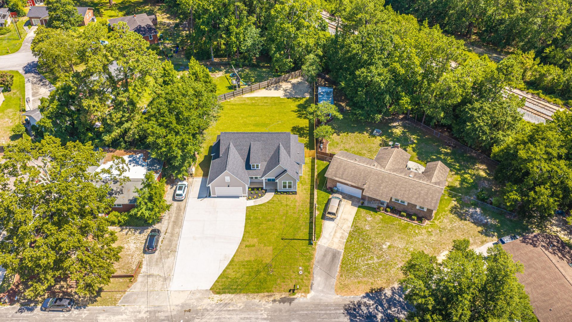 933 Valley Street Photo 34