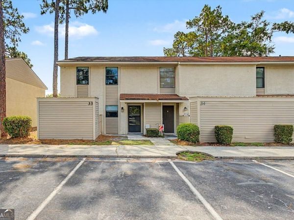 901 Olmstead Drive, Unit APT 33E, Hinesville, GA 31313
