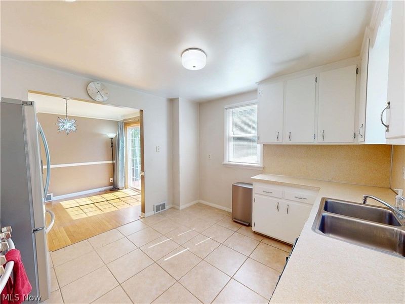 1179 Roland Road, Lyndhurst, OH 44124 Photo 3