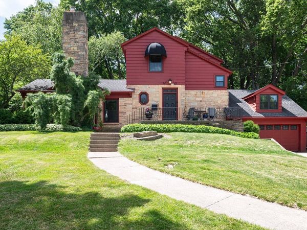 341 S Kane St, Burlington, WI 53105