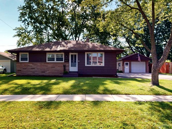 927 Peterson St, Fort Atkinson, WI 53538
