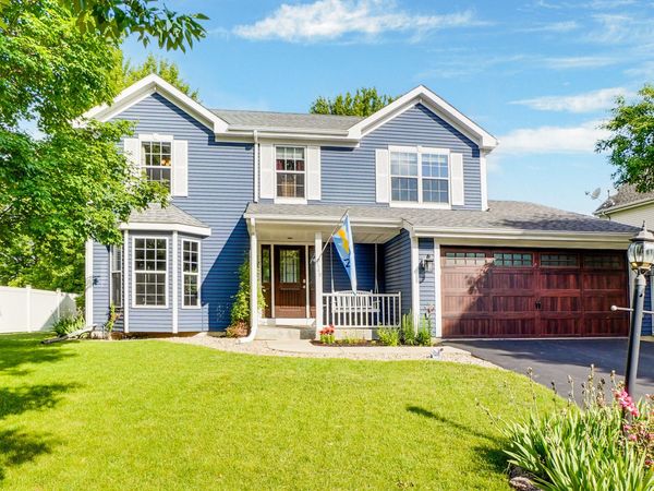 2549 Fox River Pkwy, Waukesha, WI 53189