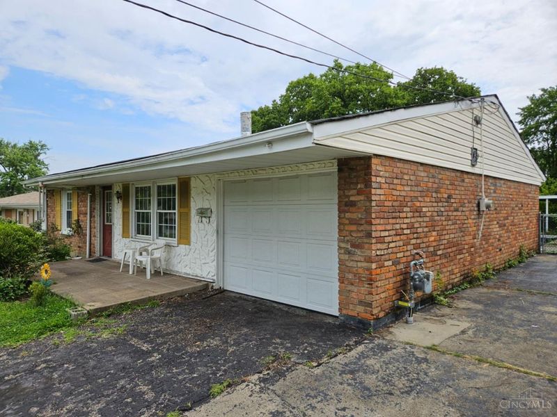 10944 Lemarie Drive, Sharonville, OH 45241 Photo 2