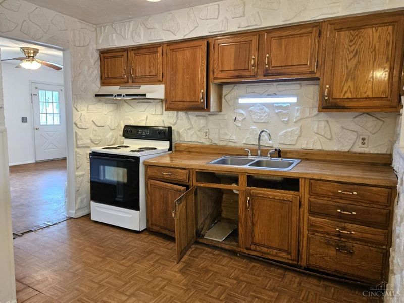 10944 Lemarie Drive, Sharonville, OH 45241 Photo 7