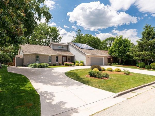2529 Baumgartner DRIVE, La Crosse, WI 54603