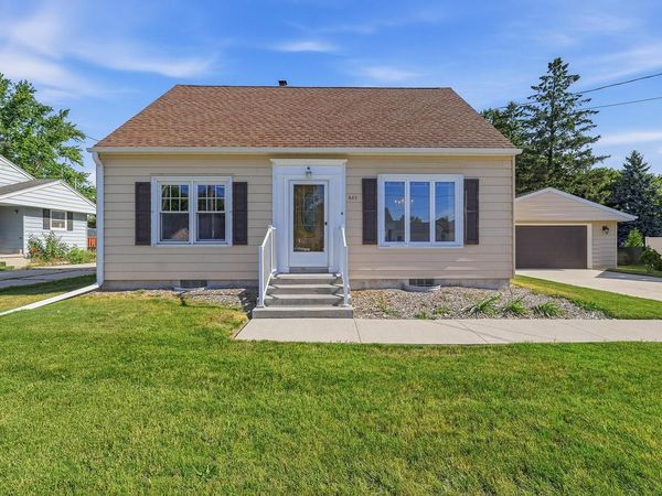 643 Grand AVENUE, Random Lake, WI 53075