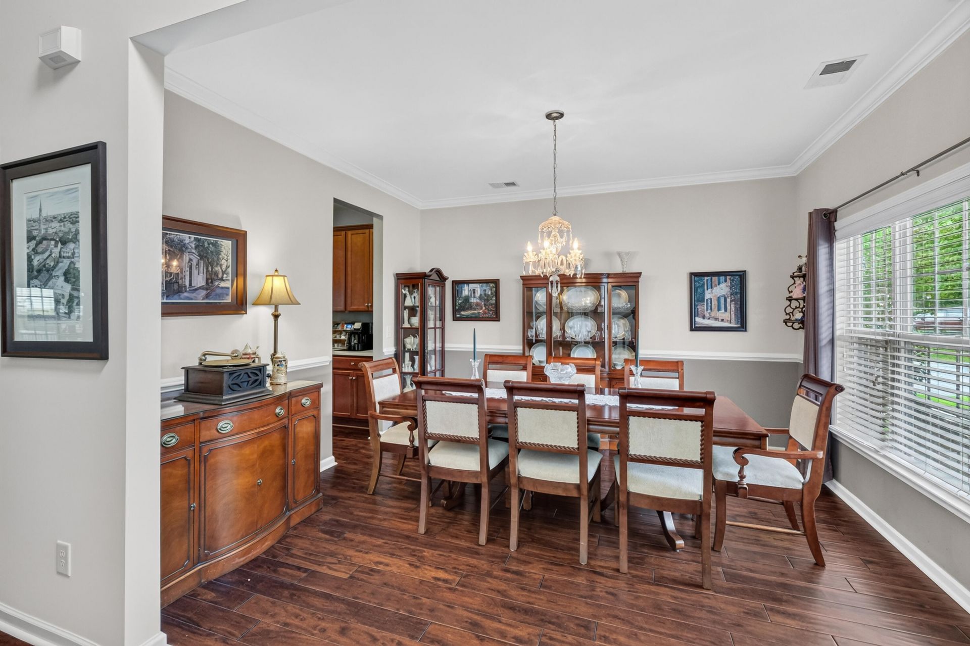 1515 Maple Grove Drive Photo 4