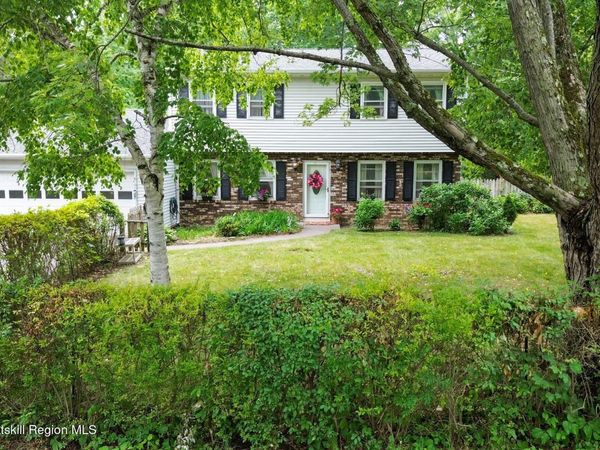 1369 Augusta Drive , Castleton, NY 12033