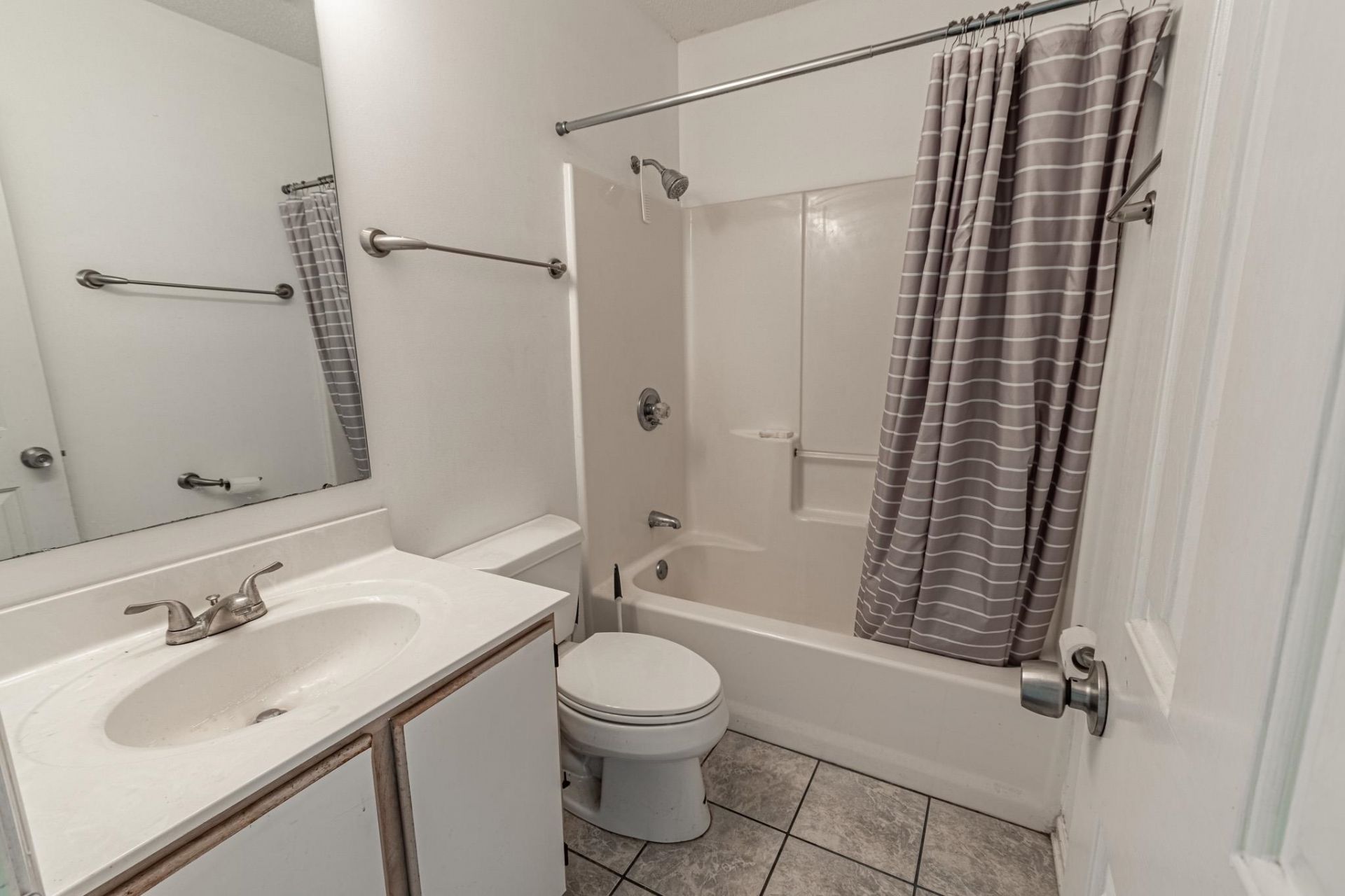 5633 Tern Hall Dr. Photo 7