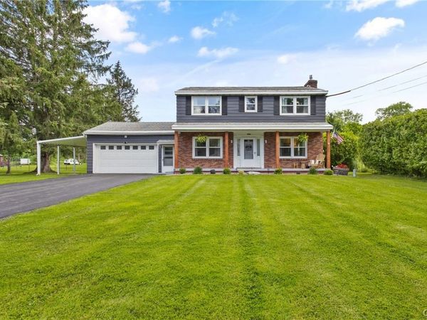 8367 Cazenovia Road , Manlius, NY 13104