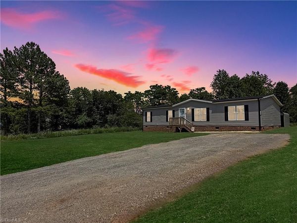 206 Fairchase Circle , Stony Point, NC 28678