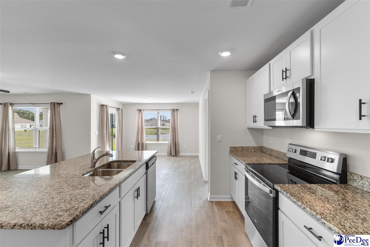 561 Woodland Farms Cir Photo 10