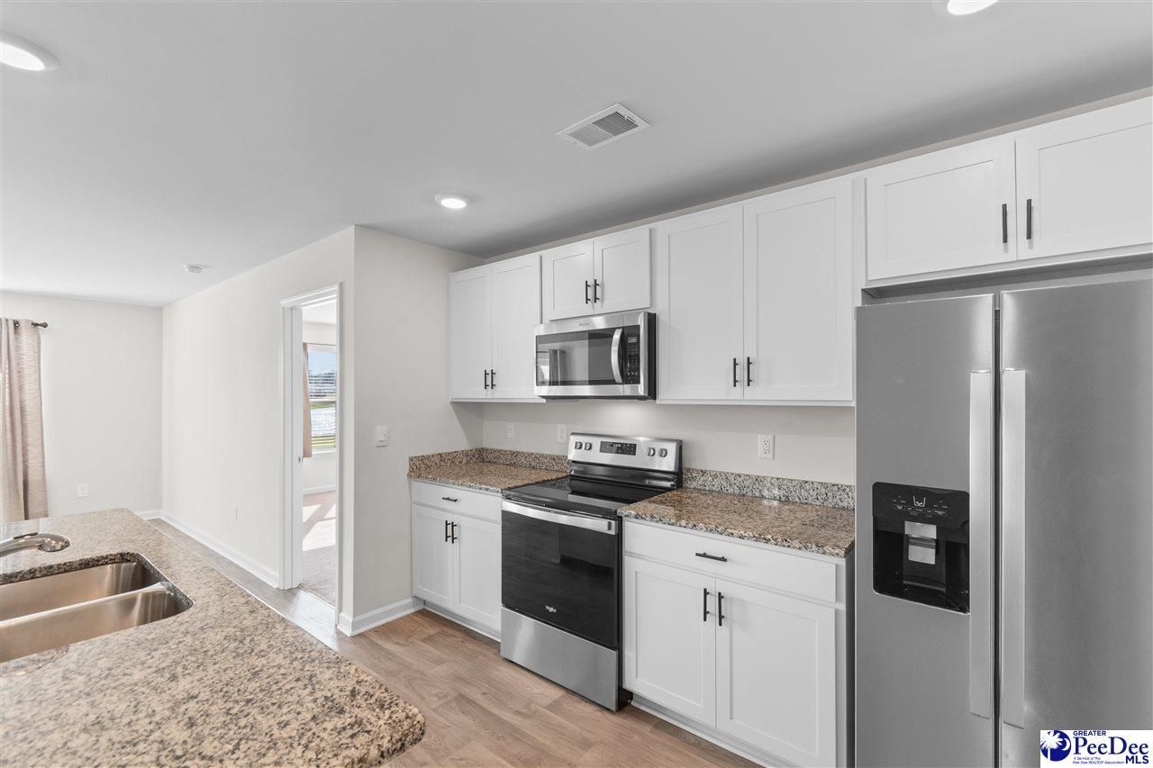 561 Woodland Farms Cir Photo 11