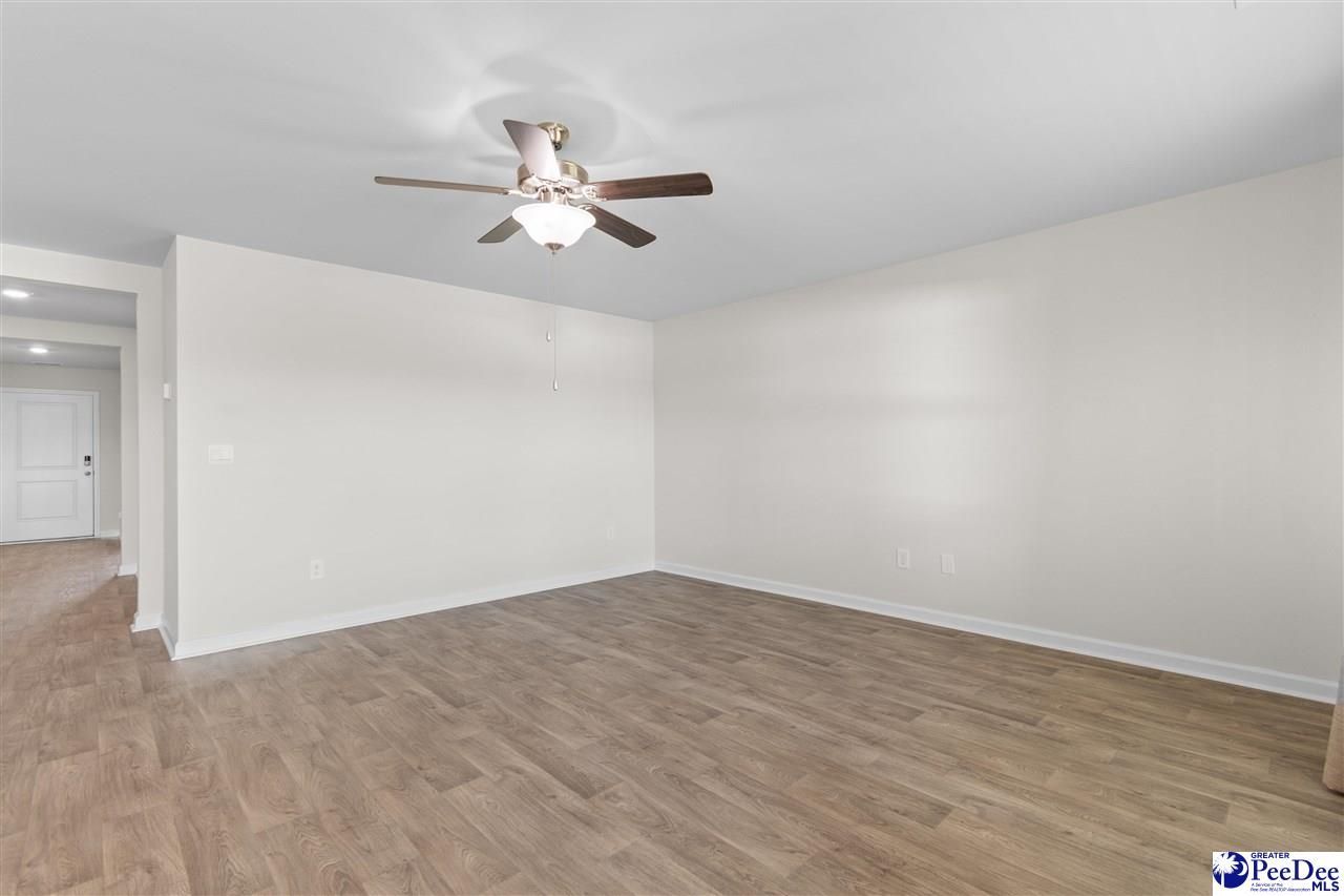 561 Woodland Farms Cir Photo 12