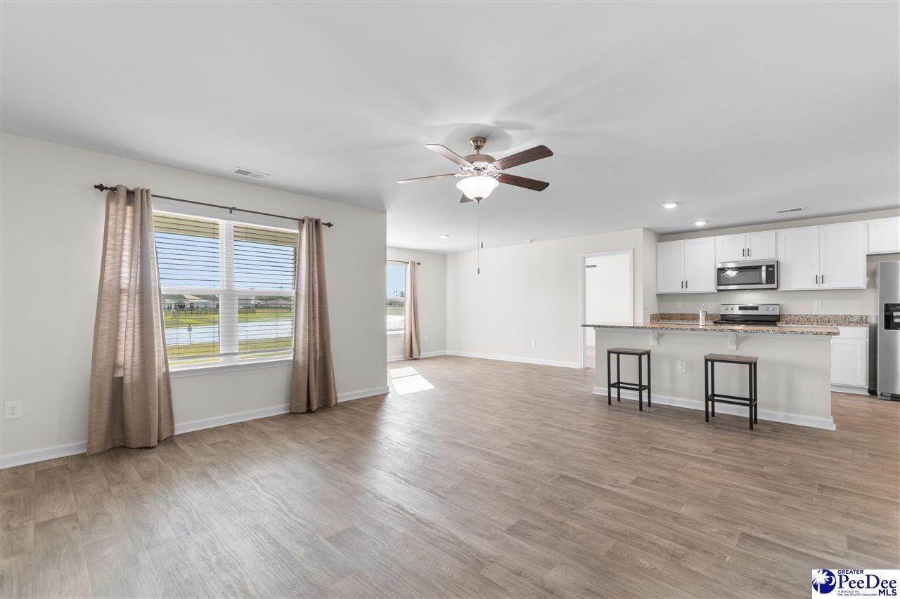 561 Woodland Farms Cir Photo 13