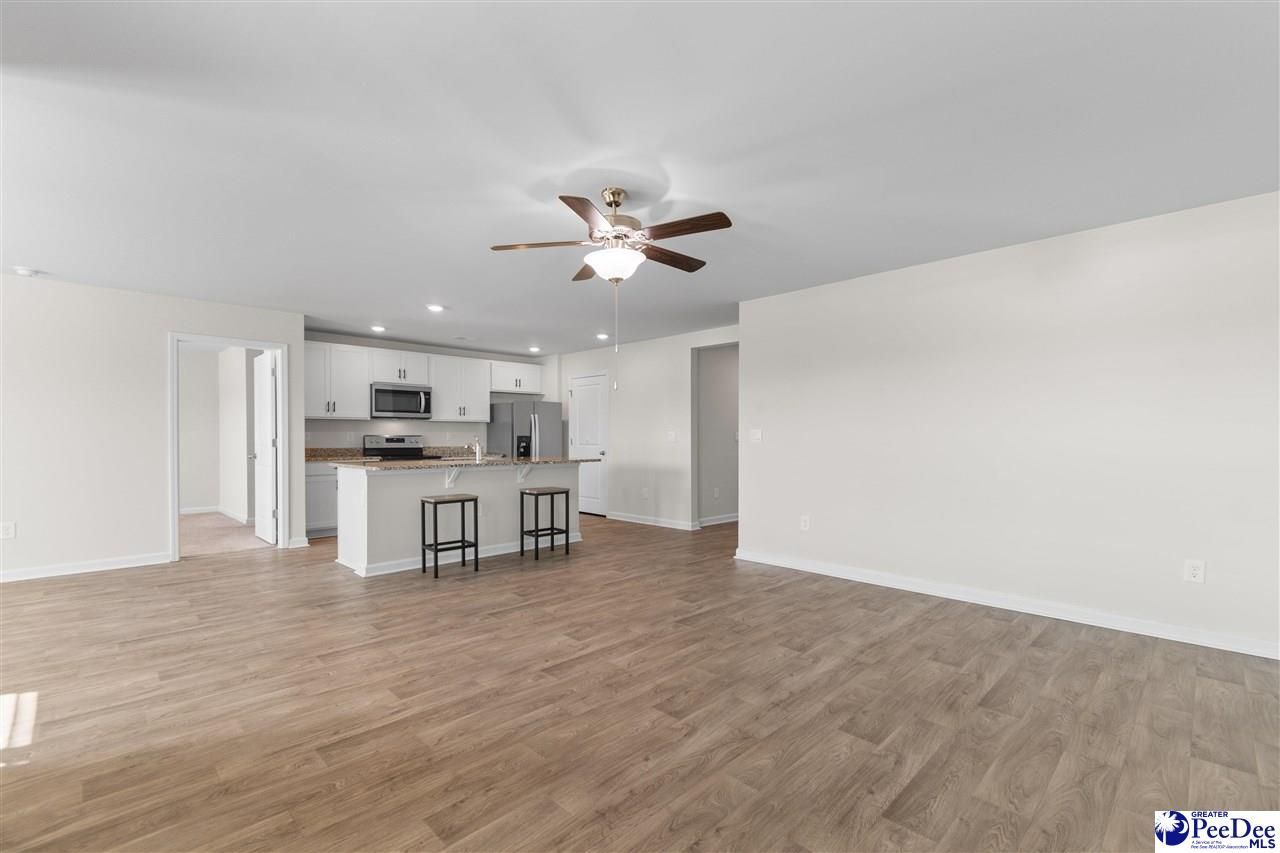 561 Woodland Farms Cir Photo 14