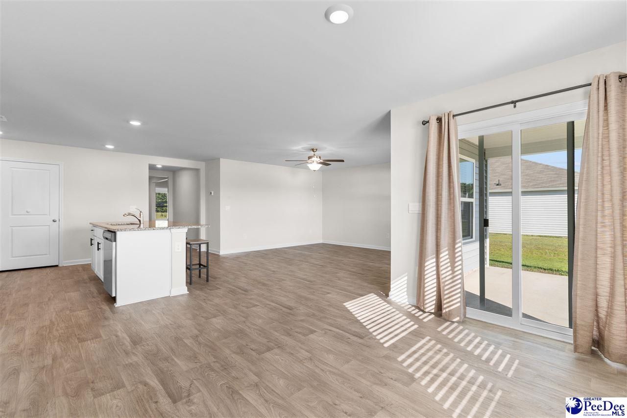 561 Woodland Farms Cir Photo 15